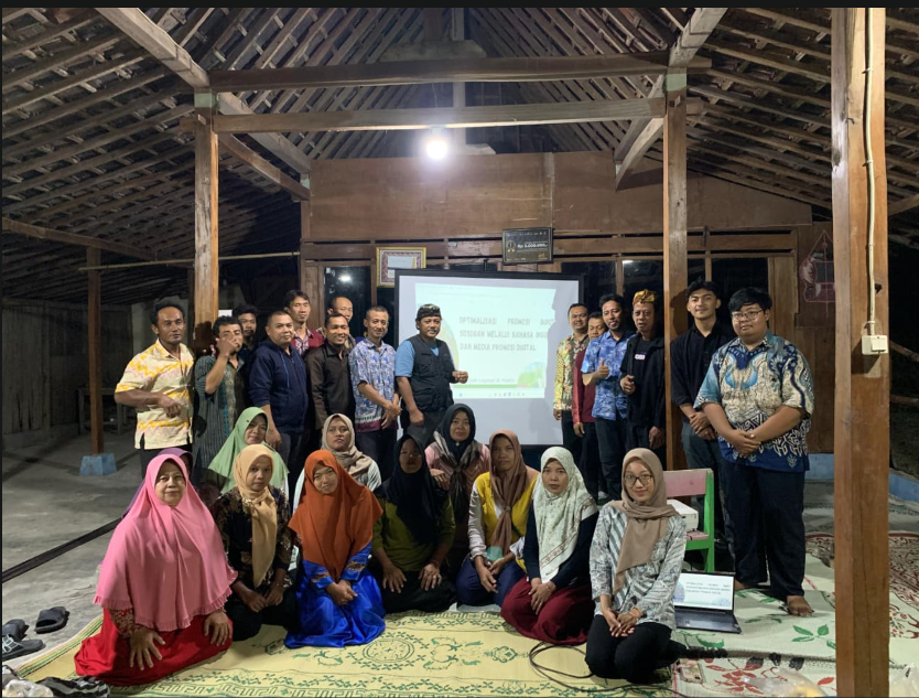 Kegiatan Pengabdian Masyarakat "Optimalisasi Promosi Bukit Sosogan Melalui Bahasa Inggris dan Media Digital"